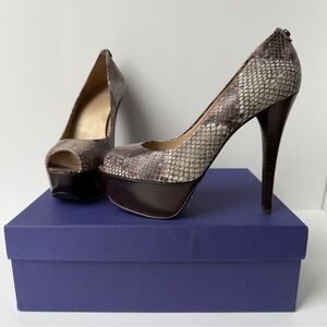 Stuart Weitzman Elegant Platform Heels, size 8